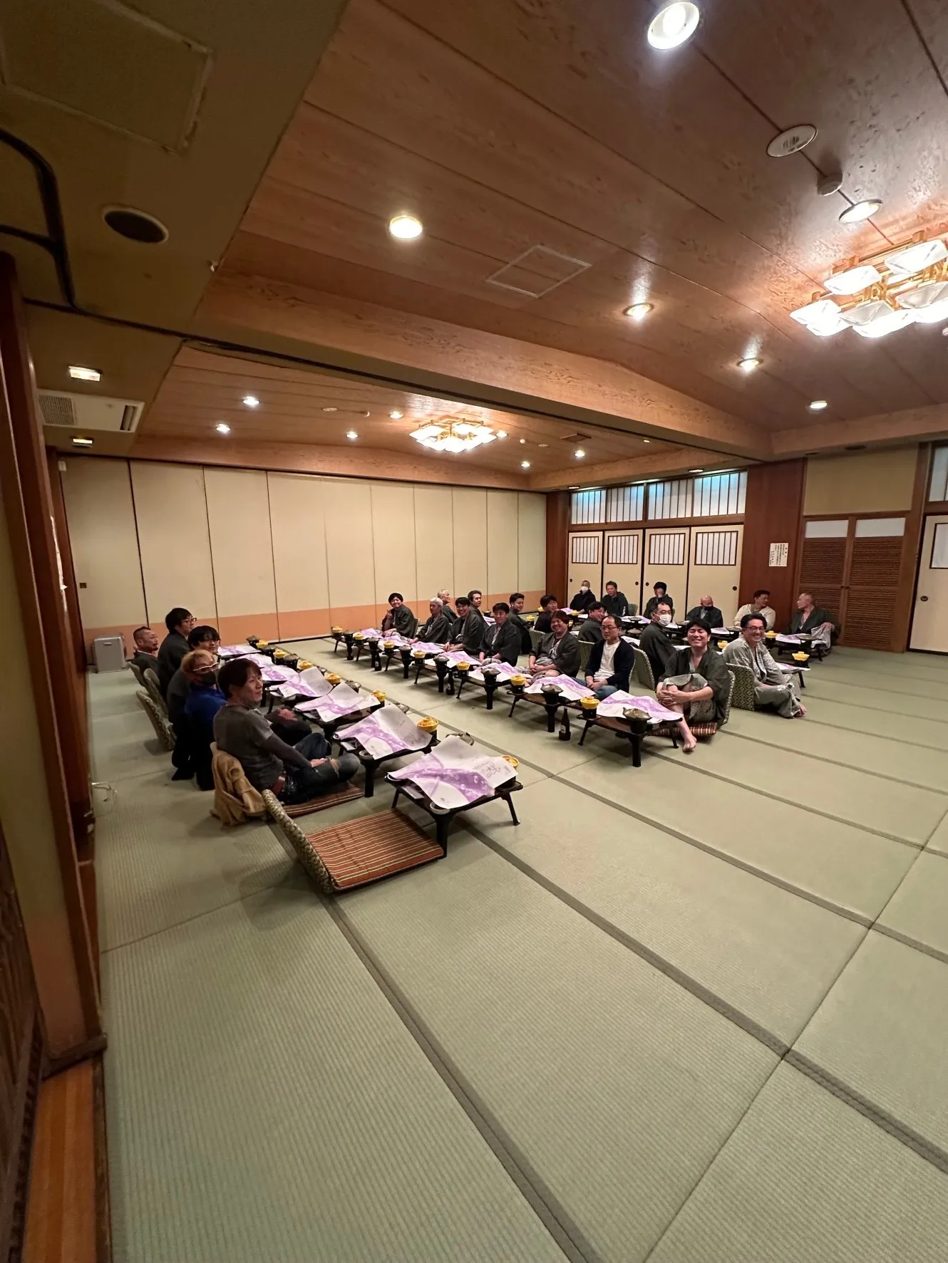 建築業界で大盛り上がり!懇親会でつながる出会いと情報交換の楽しさ